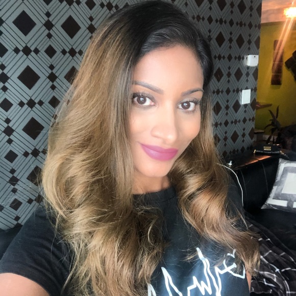 Meet your Posher, Anushi - Picture 1 of 1